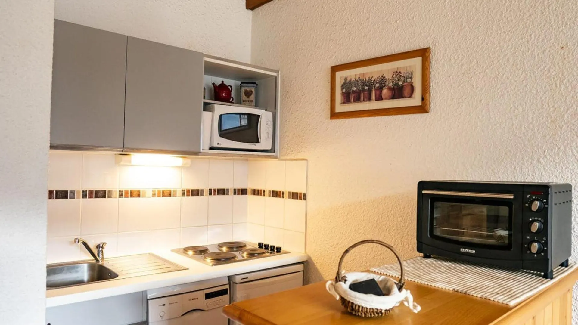 Chatel - 2 Pieces, 5 Pers, Balcon, Parking, Proche Remontees, Expose Sud/Ouest - Fr-1-676-83 0*,  프랑스